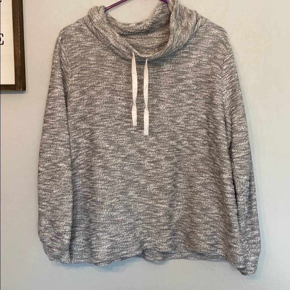 Old Navy Sweatshirt